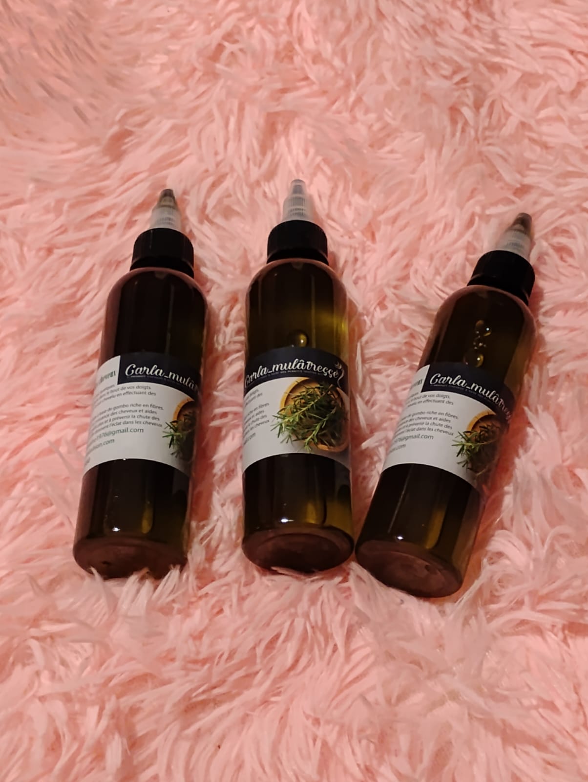 Carla-mulatresse l'huile à base de gombo riche en fibres, Romarin stimuler la croissance des cheveux, girofle et gingembre etc..... pour tout type de cheveux