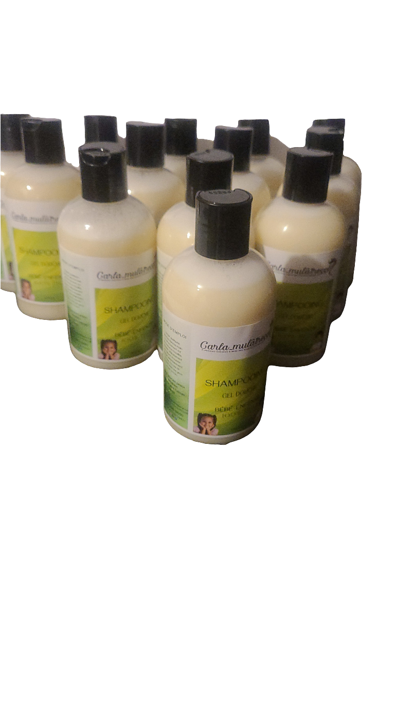 Shampoing Gel douche bébé-enfant 100%bio 250ml à base de l'huile de palme,l'huile de coco,l'huile de jojoba, l'huile de végétal, l'huile olive et l'huile essentielle pas de conservateur. Bon pour les peau sensibles adultes peut utiliser aussi