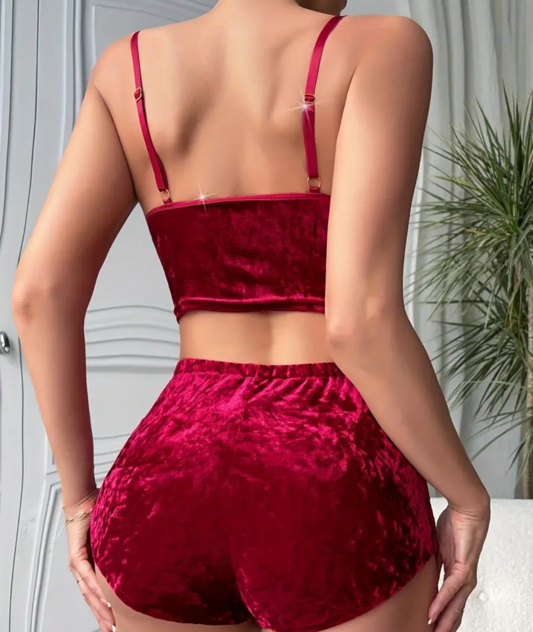 Ensemble de pyjama en velours sexy pour femme avec un coeur doré, haut court à dos nu et col en V,mini-short ajouté