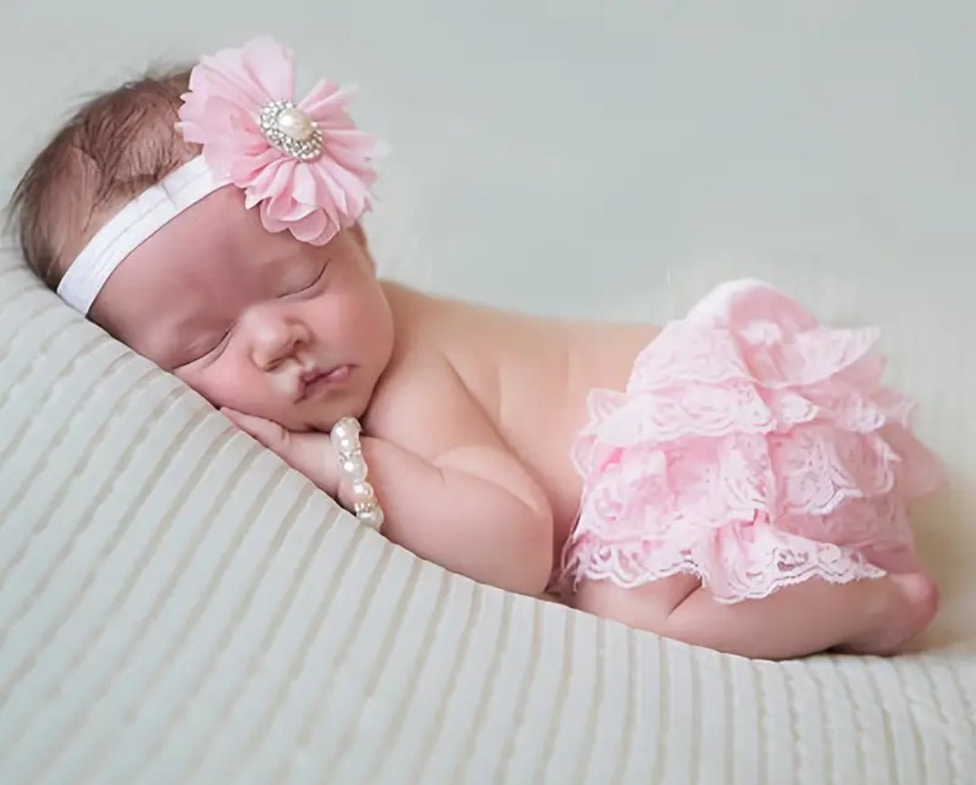 Short adorable à volant en dentelle superposés pour bébé, vêtements pour fillette et bébés pour la photographie - CarlastoreShort adorable à volant en dentelle superposés pour bébé, vêtements pour fillette et bébés pour la photographieCarlastoreCarlastore