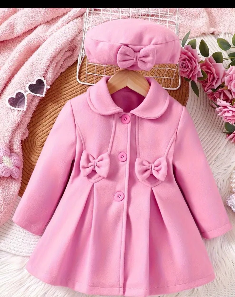 Manteau longue wn laine rose chic avec noeud pour fille et béret assorti. - Parfait pour automnes et hiver - CarlastoreManteau longue wn laine rose chic avec noeud pour fille et béret assorti. - Parfait pour automnes et hiverCarlastoreCarlastore