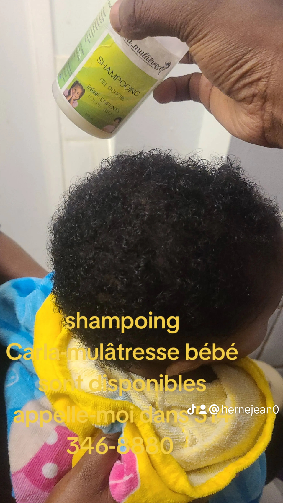 Shampoing Gel douche bébé-enfant 100%bio 250ml à base de l'huile de palme,l'huile de coco,l'huile de jojoba, l'huile de végétal, l'huile olive et l'huile essentielle pas de conservateur. Bon pour les peau sensibles adultes peut utiliser aussi