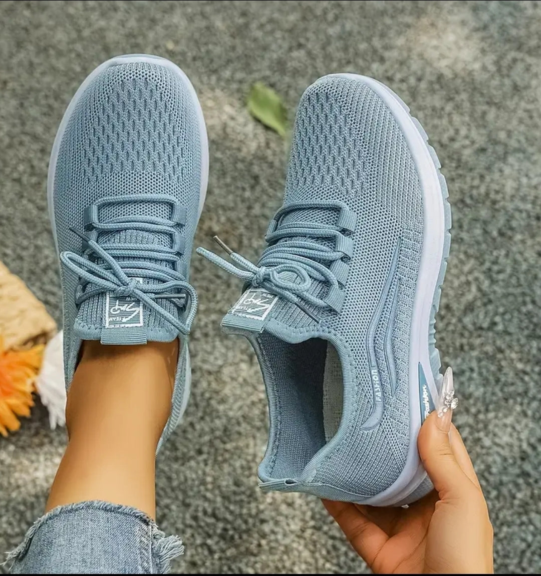 Baskets légères en tricot pour les femmes avec semelle blanche,respirant et confortable pour un usage quotidien