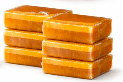 Savon Carlaglow Curcuma Naturel
Savon naturel enrichi au curcuma, reconnu pour ses propriétés éclaircissantes et purifiantes. Il aide à réduire les taches, les boutons et les imperfections tout en nettoyant la peau en profondeur. Il laisse la peau douce,