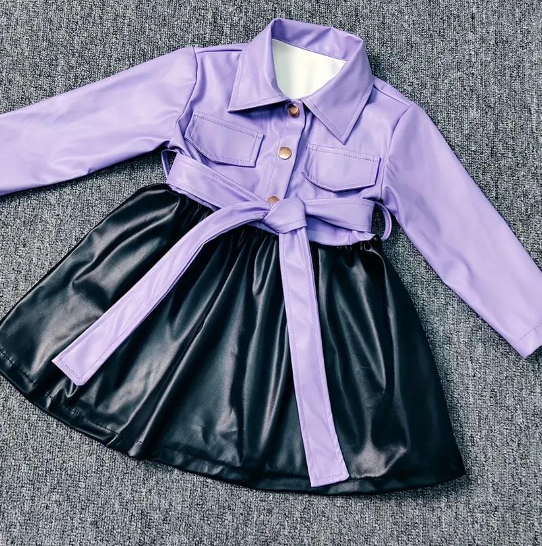 Robe en cuir d'unité central de bloc de couleur de revers de bouton de fille avec des vêtements d'enfants de ceinture